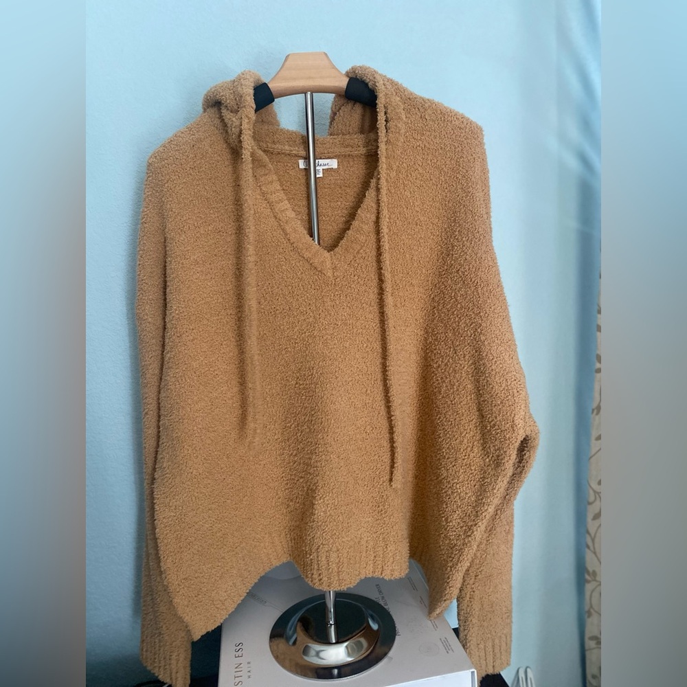 Cloud chaser hoodie. Women’s size XL